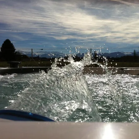 Duplex Maison Avec Grand Spa 62 Jets Massants Abrite Face Aux Pyrenees Апартаменты
