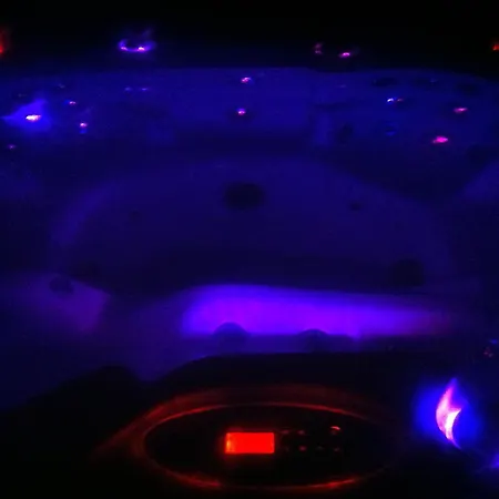 Duplex Maison Avec Grand Spa 62 Jets Massants Abrite Face Aux Pyrenees Апартаменты Livron